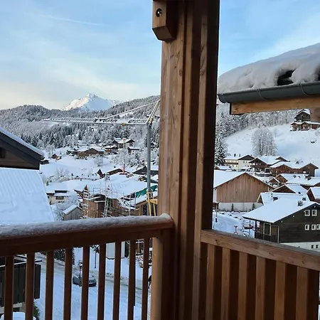 Carmin A303 - - Quartier Lery Daire *