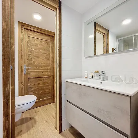 Carmin A303 - - Quartier Lery